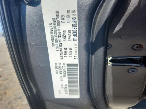 2012 CHRYSLER 300 Base/Limited — VINS