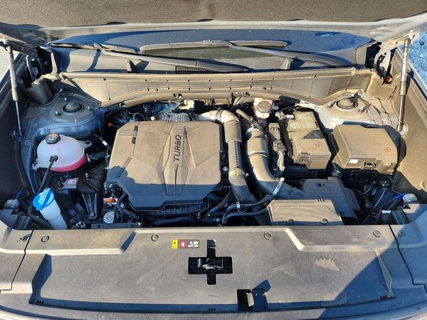 2025 HYUNDAI SANTA FE — Engine bay