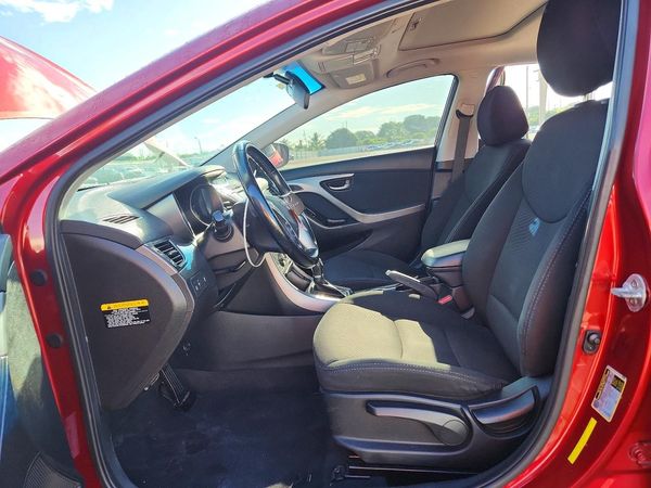 2016 HYUNDAI ELANTRA — DENT