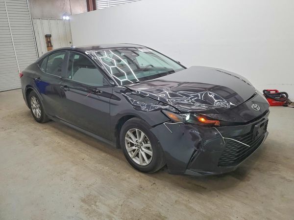 2025 TOYOTA CAMRY — Passenger 3/4