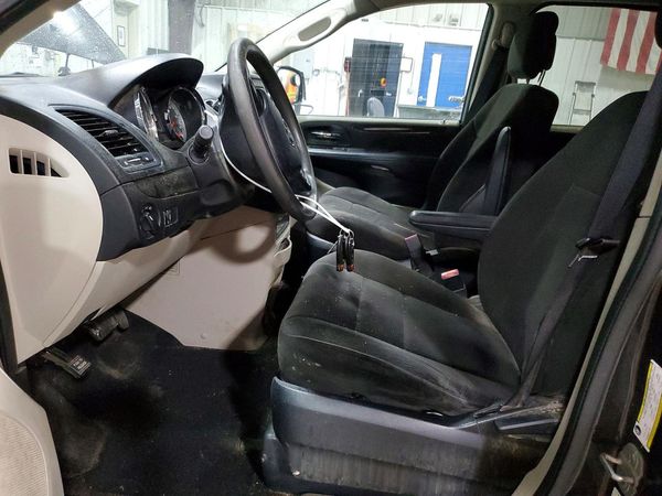 2012 DODGE GRAND CARAVAN SE — DENT