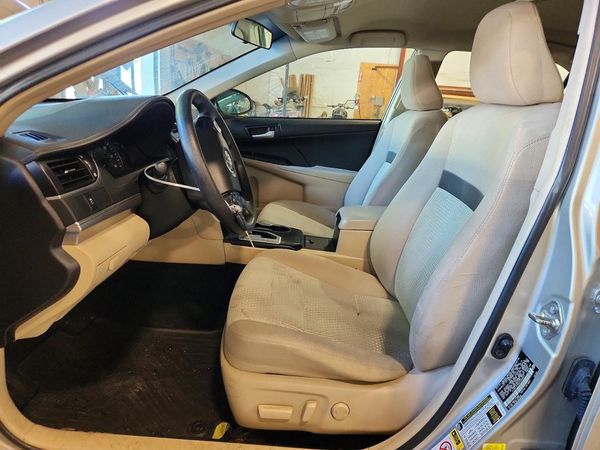2014 TOYOTA CAMRY — DENT