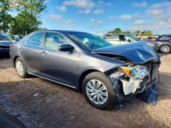 2013 TOYOTA CAMRY — Passenger 3/4
