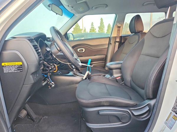 2015 KIA SOUL GL(Middle-low grade) — DENT