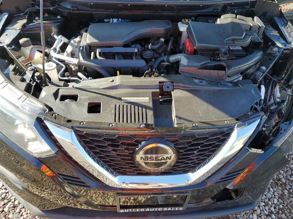 2021 NISSAN ROGUE SPORT SV — Engine bay
