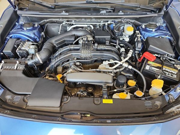 2019 SUBARU CROSSTREK — Engine bay