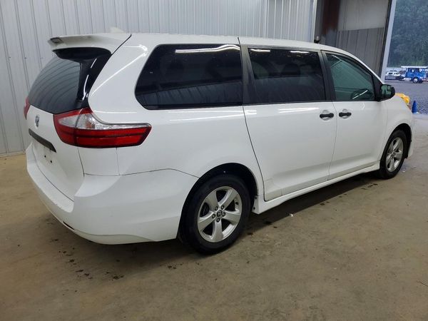 2019 TOYOTA SIENNA L — PSRA