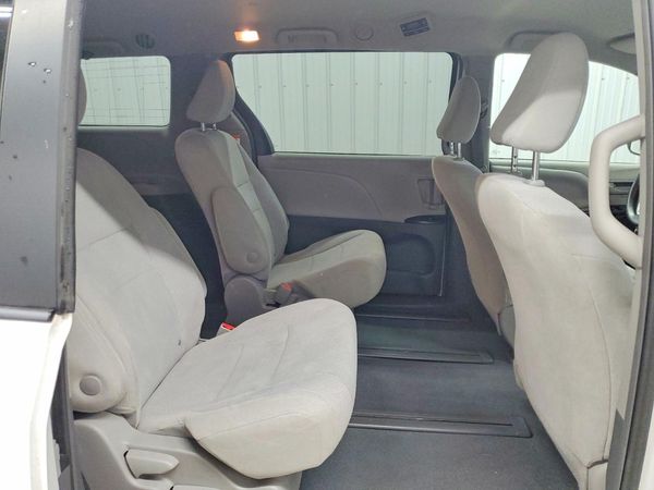 2019 TOYOTA SIENNA L — PSRS