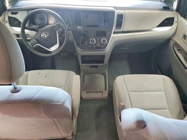 2019 TOYOTA SIENNA L — CKPT