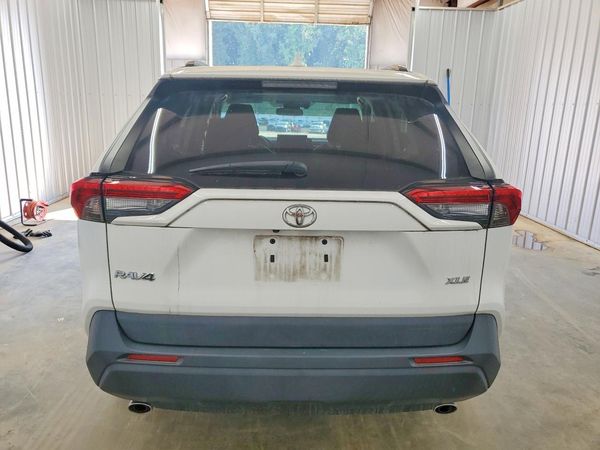 2021 TOYOTA RAV4 XLE — DIRR