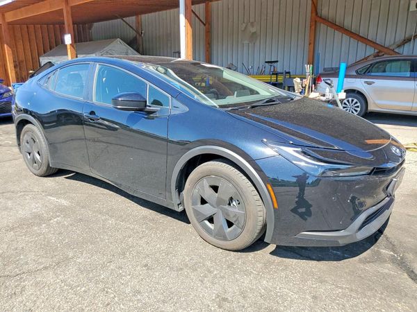 2026 TOYOTA PRIUS — Passenger 3/4