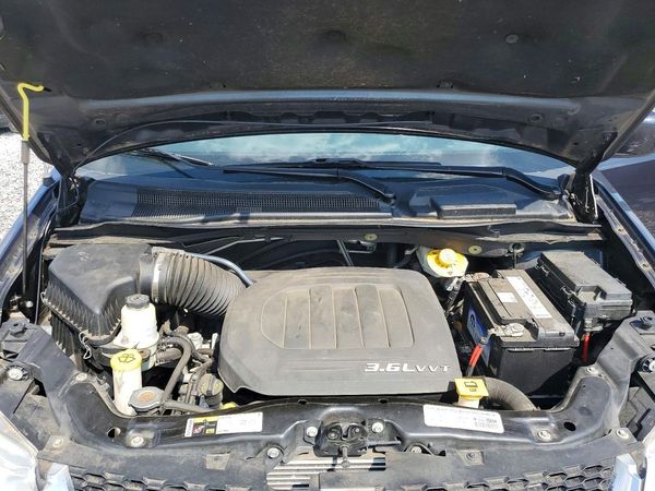2014 DODGE GRAND CARAVAN — Engine bay
