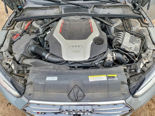2019 AUDI S5 quattro Prestige — Engine bay