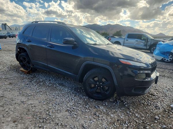2017 JEEP CHEROKEE — Passenger 3/4