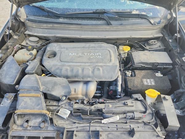 2017 JEEP CHEROKEE — Engine bay