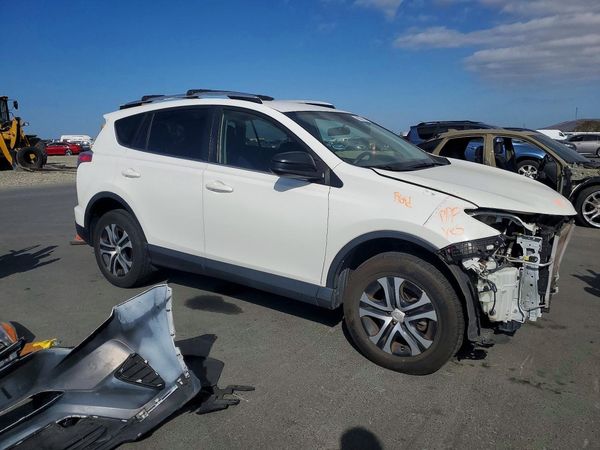 2016 TOYOTA RAV4 — Passenger 3/4