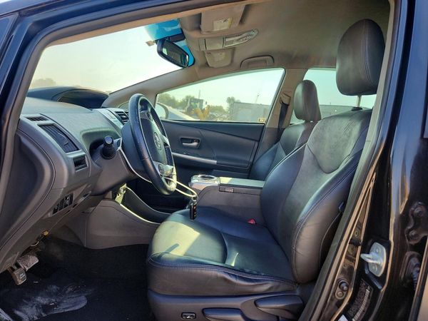 2014 TOYOTA PRIUS — DENT
