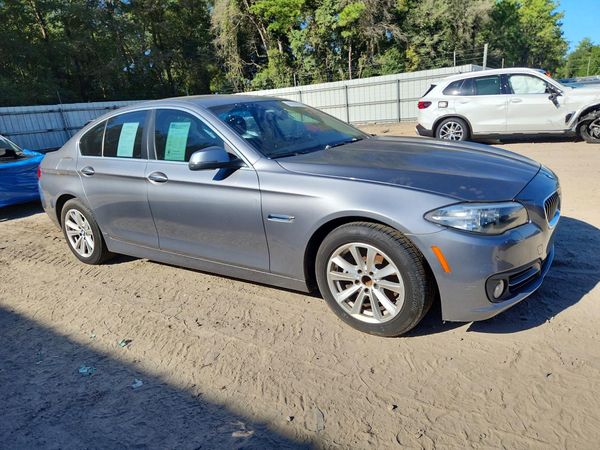 2015 BMW 528 — Passenger 3/4