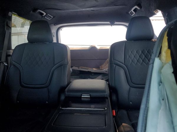 2025 INFINITI QX80 Autograph — SUVN