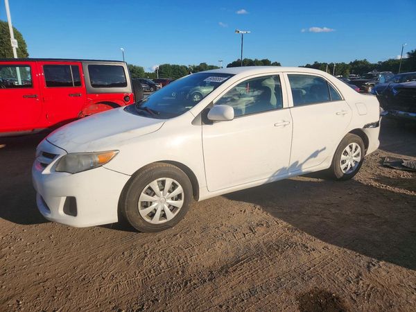 2012 TOYOTA COROLLA — Front 3/4