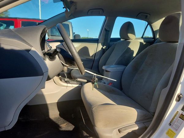 2012 TOYOTA COROLLA — DENT