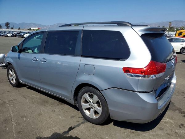 2014 TOYOTA SIENNA — DSRA