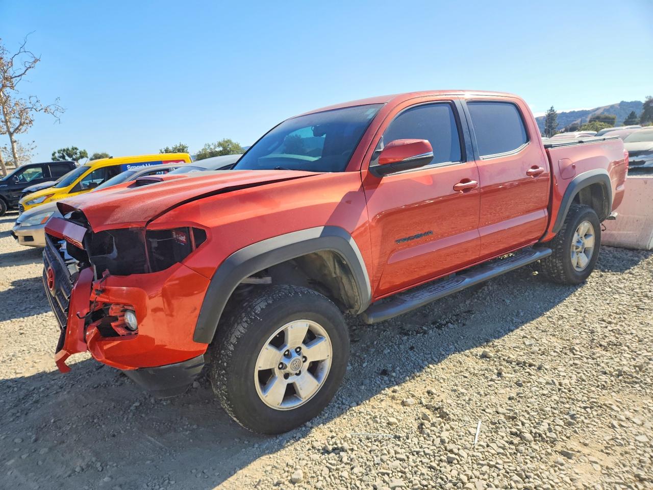 2016 TOYOTA TACOMA — Front 3/4