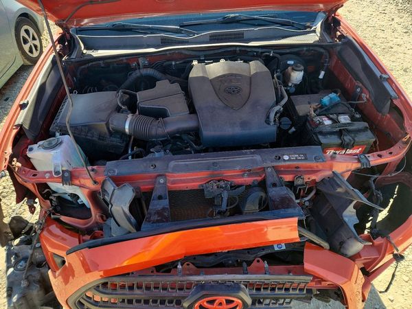 2016 TOYOTA TACOMA — Engine bay
