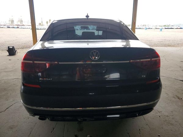 2017 VOLKSWAGEN PASSAT R-Line — DIRR