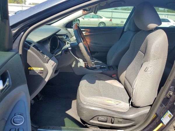 2013 HYUNDAI SONATA — DENT