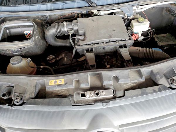 2019 MERCEDES-BENZ SPRINTER — Engine bay