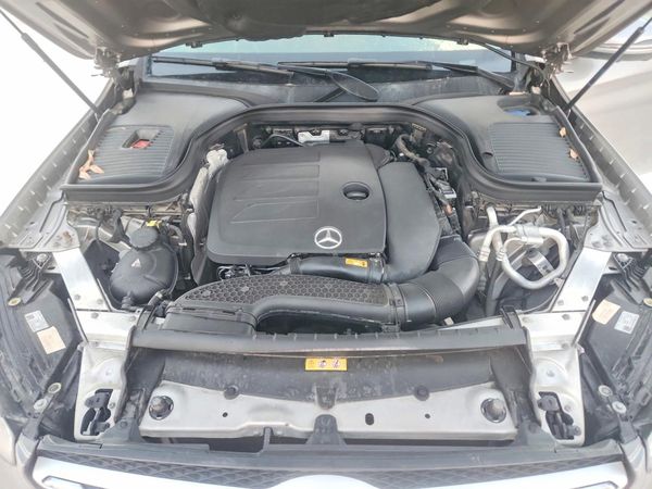 2020 MERCEDES-BENZ GLC — Engine bay