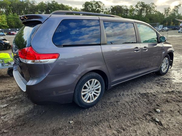 2012 TOYOTA SIENNA — PSRA