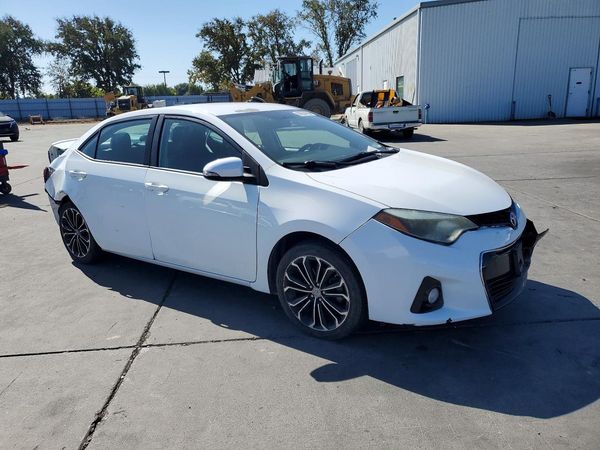 2015 TOYOTA COROLLA L/LE — Passenger 3/4