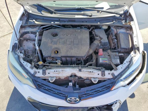2015 TOYOTA COROLLA L/LE — Engine bay