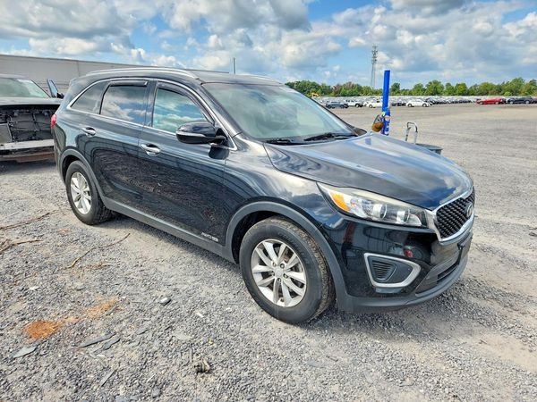 2016 KIA SORENTO L / LX — Passenger 3/4