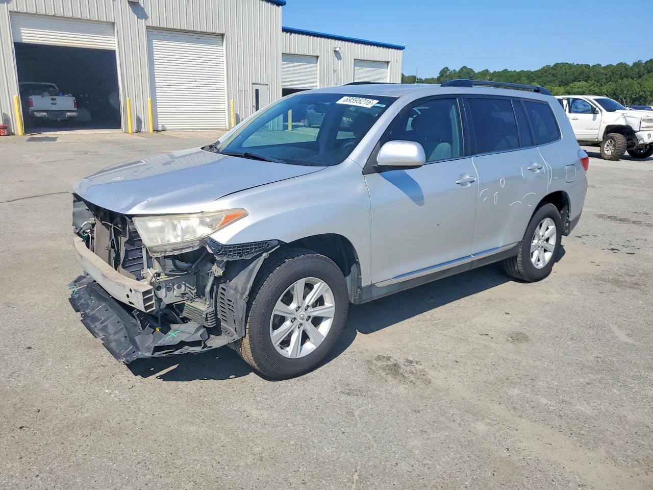2012 TOYOTA HIGHLANDER Base/Hybrid — Front 3/4