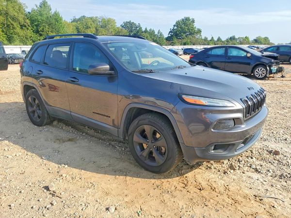2015 JEEP CHEROKEE Latitude — Passenger 3/4