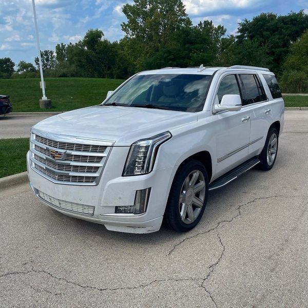 2016 CADILLAC ESCALADE Luxury