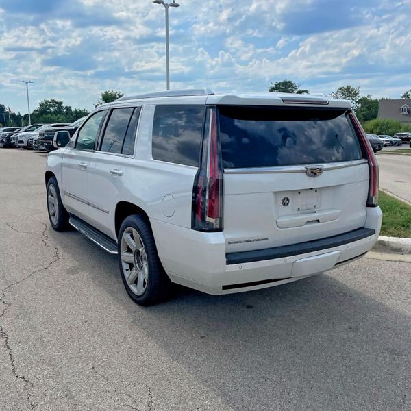 2016 CADILLAC ESCALADE Luxury