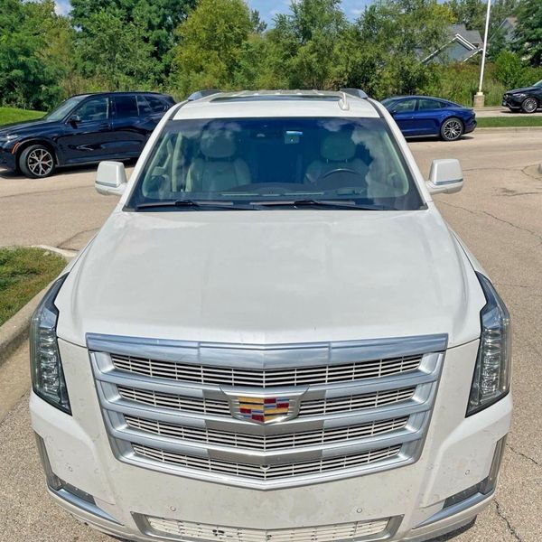 2016 CADILLAC ESCALADE Luxury