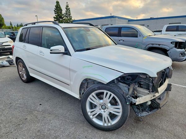 2014 MERCEDES-BENZ GLK GLK350 — Passenger 3/4