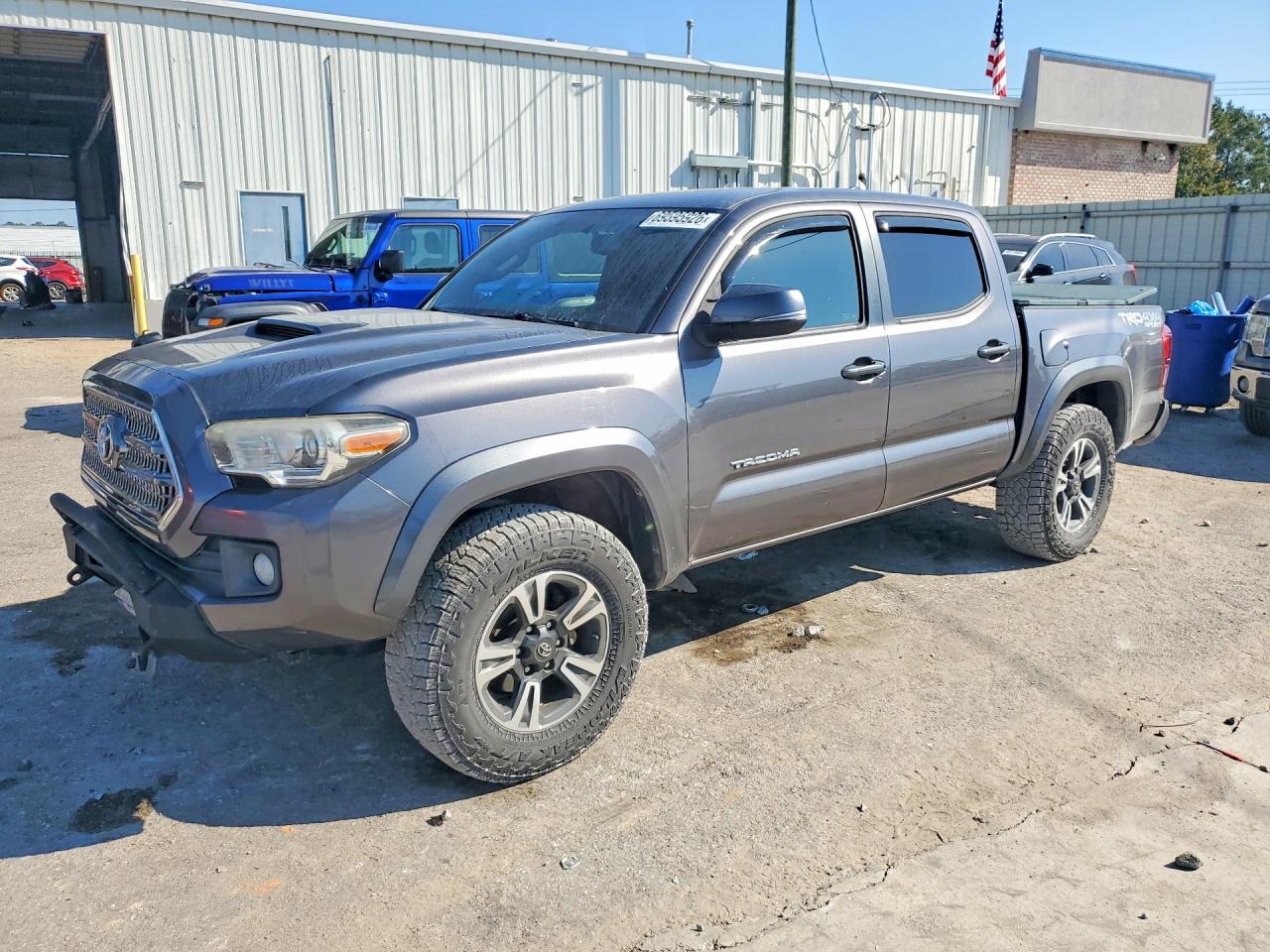 2017 TOYOTA TACOMA — Front 3/4