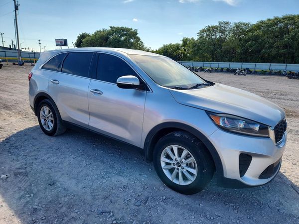 2019 KIA SORENTO L, LX, S — Passenger 3/4