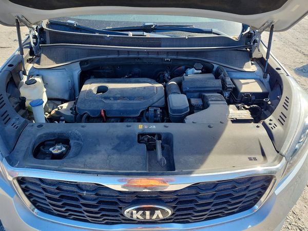 2019 KIA SORENTO L, LX, S — Engine bay