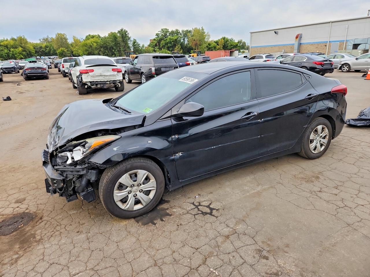 2016 HYUNDAI ELANTRA — Front 3/4