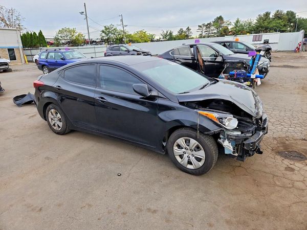 2016 HYUNDAI ELANTRA — Passenger 3/4