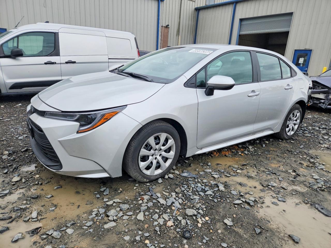 2025 TOYOTA COROLLA LE — Front 3/4