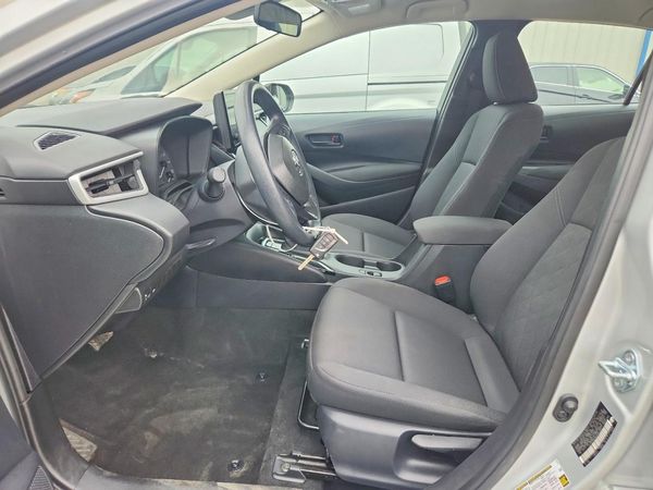 2025 TOYOTA COROLLA LE — DENT