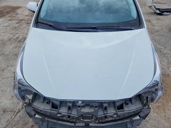 2017 TOYOTA PRIUS One/Two — Engine bay